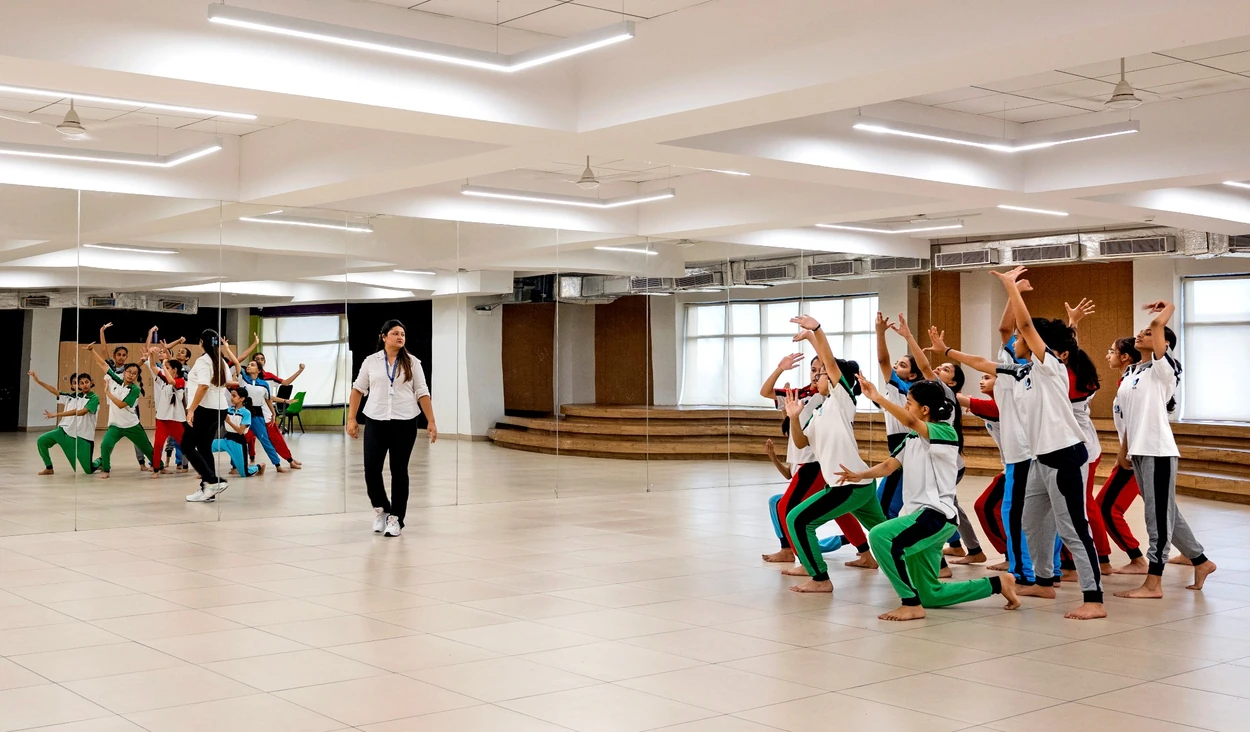 dance-studio-classical-training-sparsh-global-school